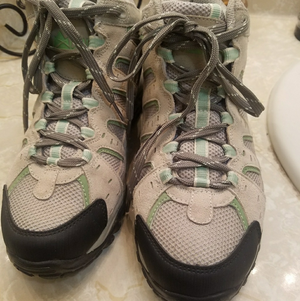 Denali ladies hiking boots